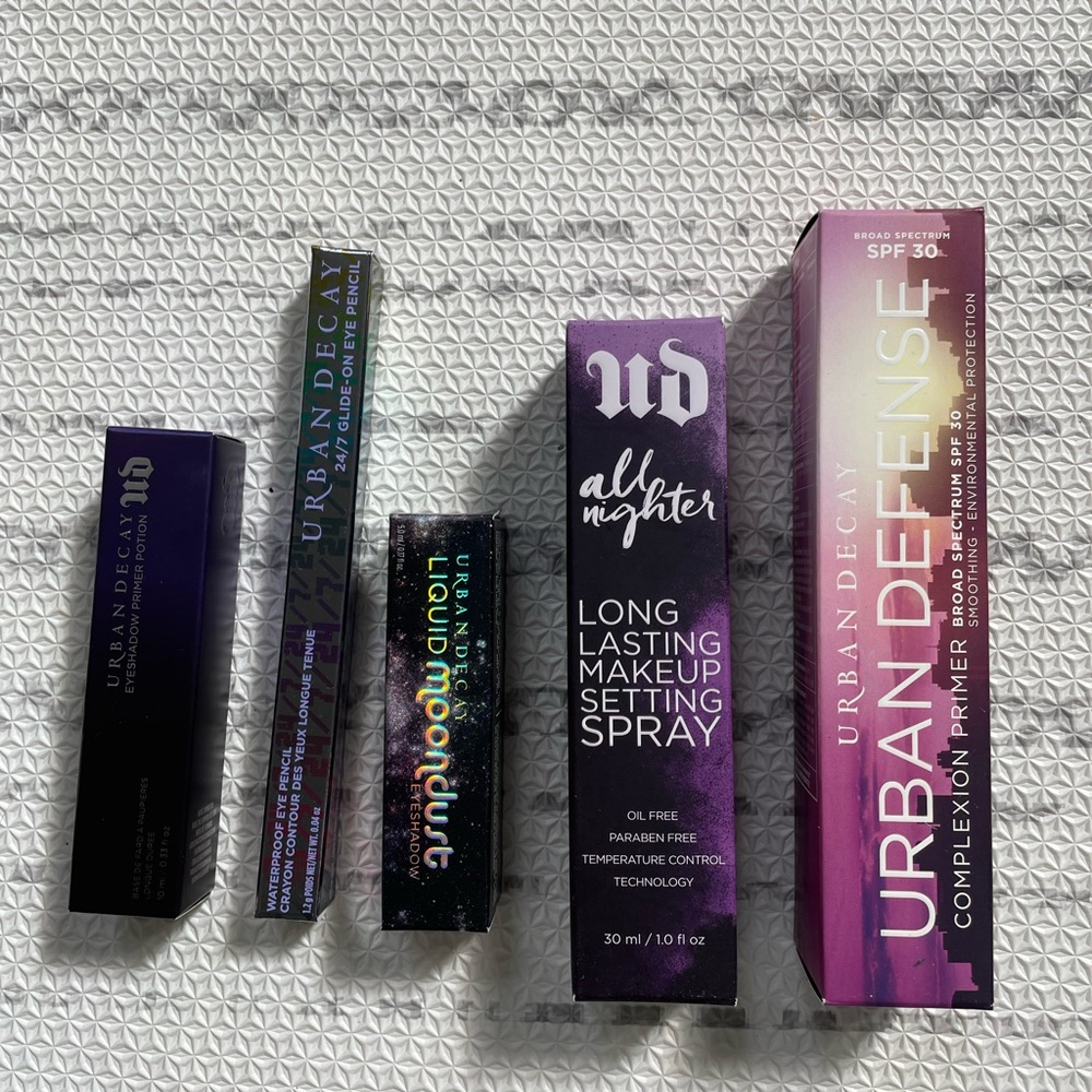 NIB Urban Decay Makeup Bundle